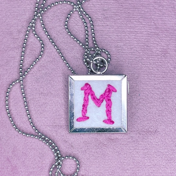 672. Monogram M Pink Initial Pendant Necklace - Picture 1 of 4